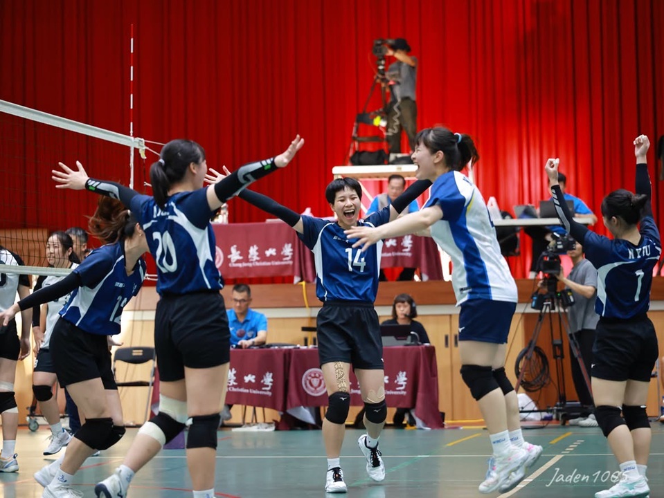 女排奪下UVL一般組冠軍