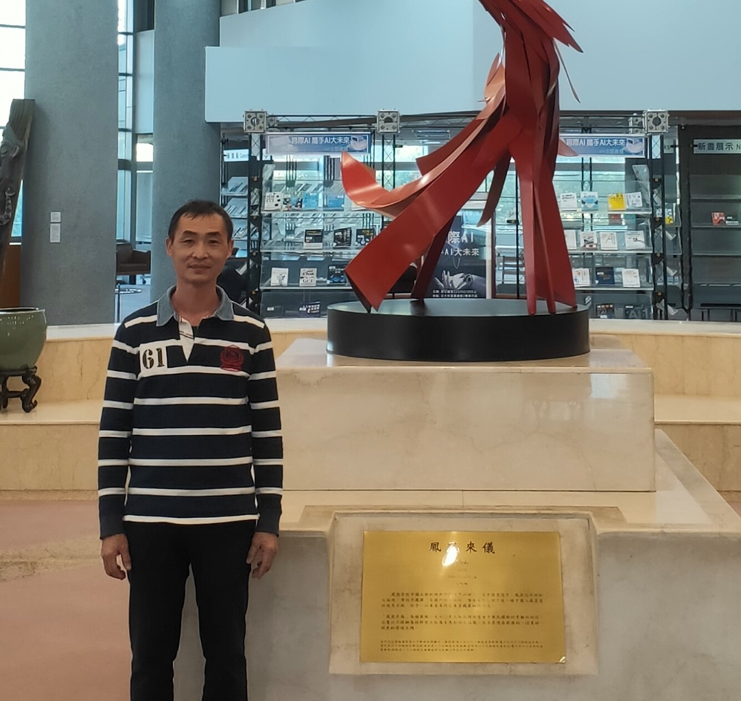 圖書館 李蒙盛