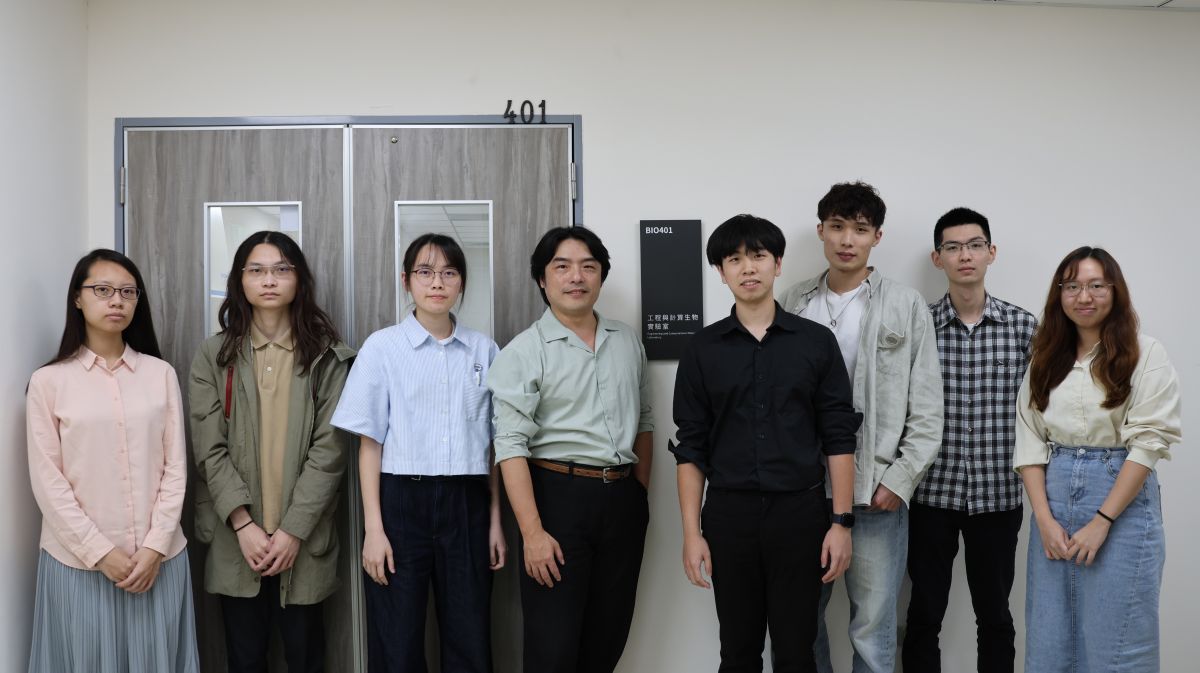 工程與計算生物實驗室團隊成員合照