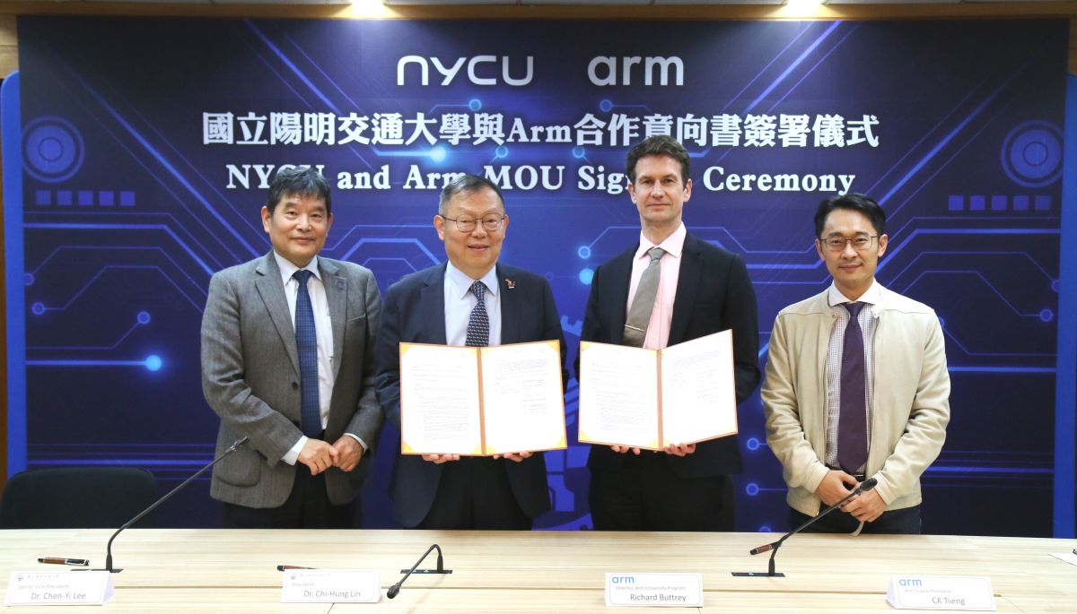 Signing Ceremony of Memorandum of Cooperation between NYCU and Arm Technology, Represented by NYCU President Chi-Hung Lin (second from left), NYCU Vice President Chen-Yi Lee (leftmost), Arm Director of Academic Programs Richard Buttrey (second from right), and Arm Taiwan President CK Tseng (right).