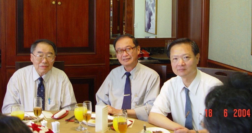 Professor Steve S. Chung shares a close bond with his mentor, Professor C. T. Sah (first from left). 2004, they gathered together with Professor Simon Min Sze (second from left). (photo from Prof. Steve S. Chung)