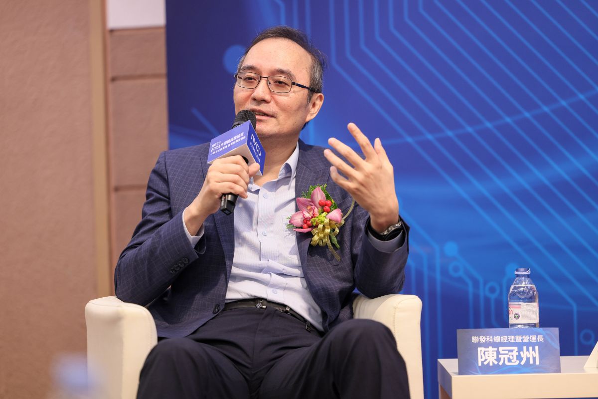Joe Chen, President and Chief Operating Officer of MediaTek INC, graduated from the Department of Electronic Engineering (currently affiliated with the Department of Electronics and Electrical Engineering) and the Institute of Electronics.