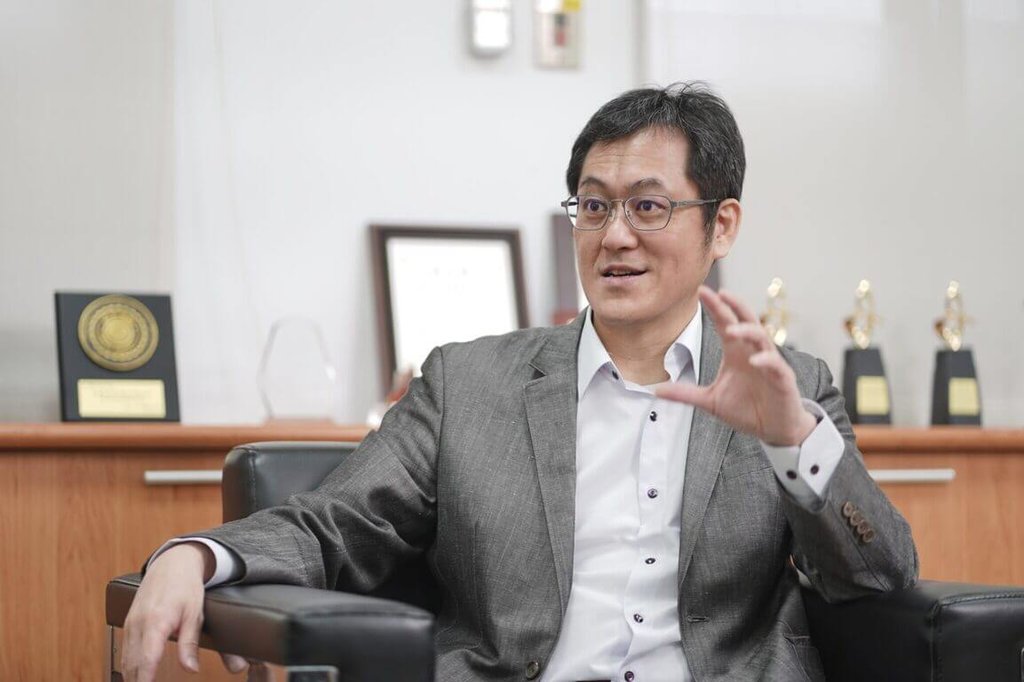 Dr. Jyh-Cheng Chen, Dean of the CCS, led the team in developing the 5G core network software free5GC.