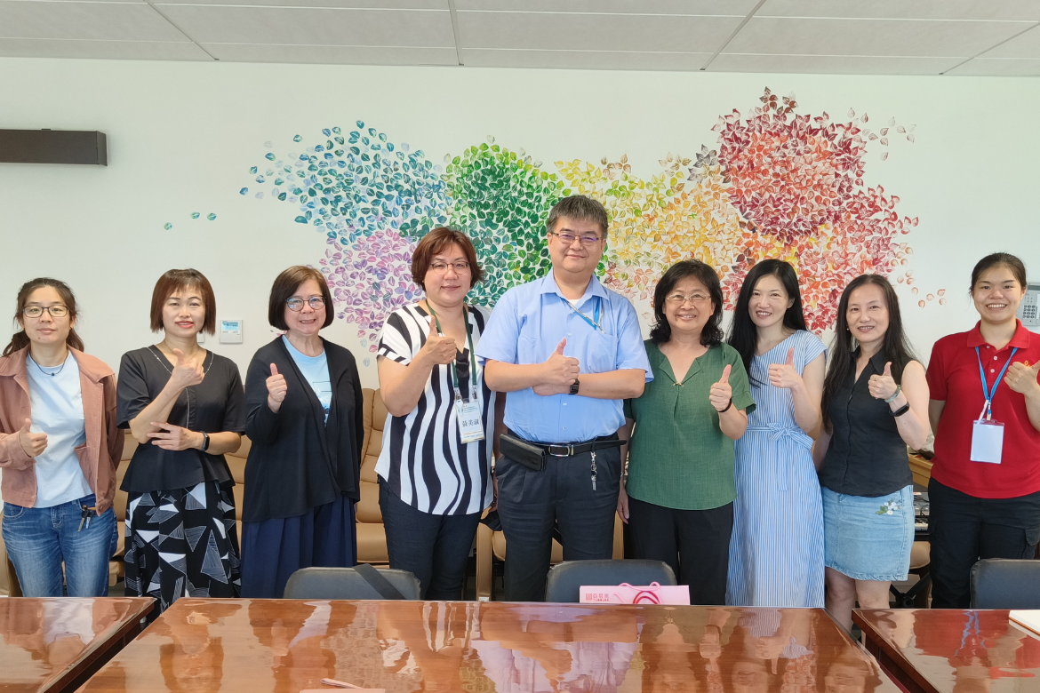 To strengthen the innovation and practical application of long-term care, a NYCU team visited the Dao Xiang Community (Note 1) to promote collaboration between industry, government, and academia.