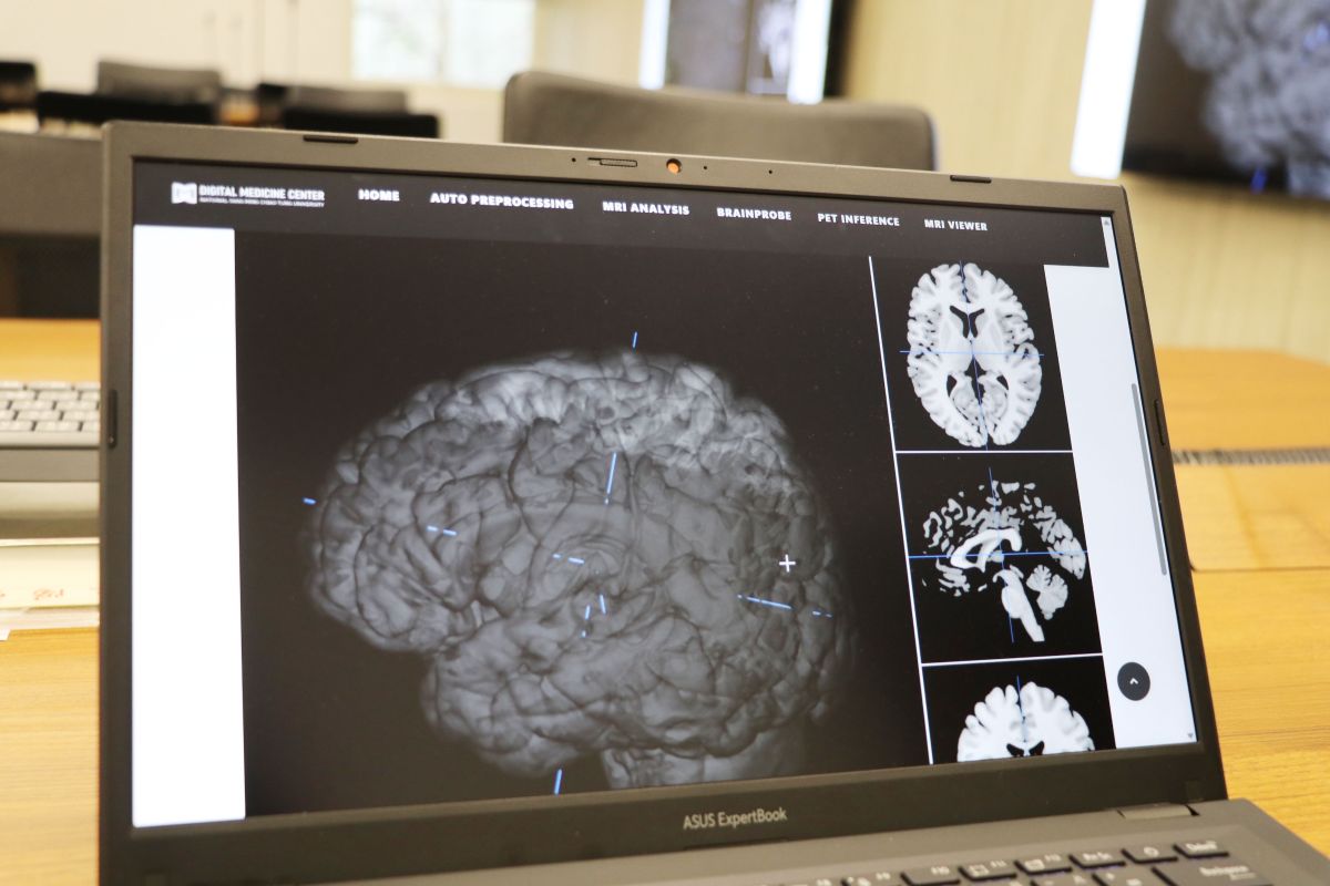 This advanced brain imaging technology maps degeneration trajectories across 138 gray and white matter regions, enabling age- and disease-stage-specific predictions that significantly enhance the accuracy of psychiatric diagnoses and support the development of personalized treatment plans.