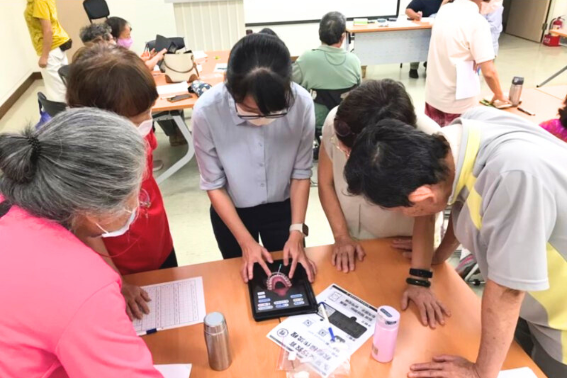 The College of Dentistry developed an XR eBook to assist faculty and students in conducting oral health education.