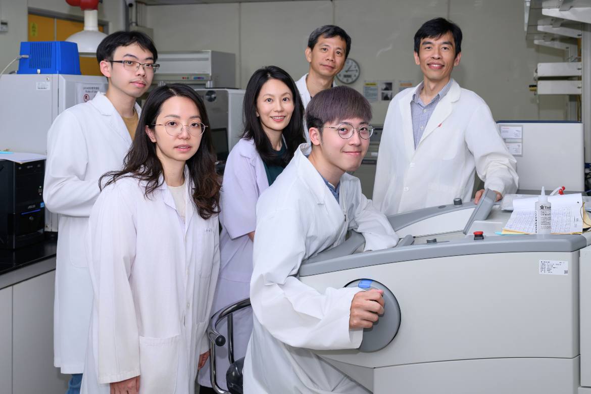 Group photo of the NYCU research team