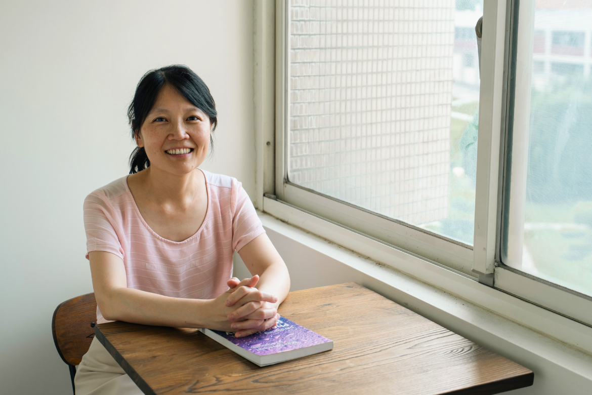 Professor Lu encourages embracing diverse accents as natural reflections of cultural and linguistic identity rather than errors, reminding us that all accents are equally valid within the rich spectrum of human communication.