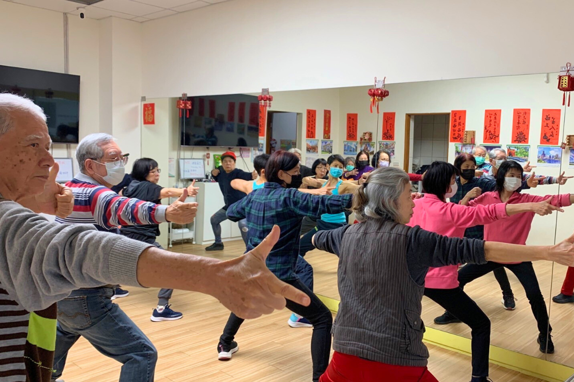 Through aerobic muscle strength exercise courses, one can start his/her journey to health from the details of daily life.