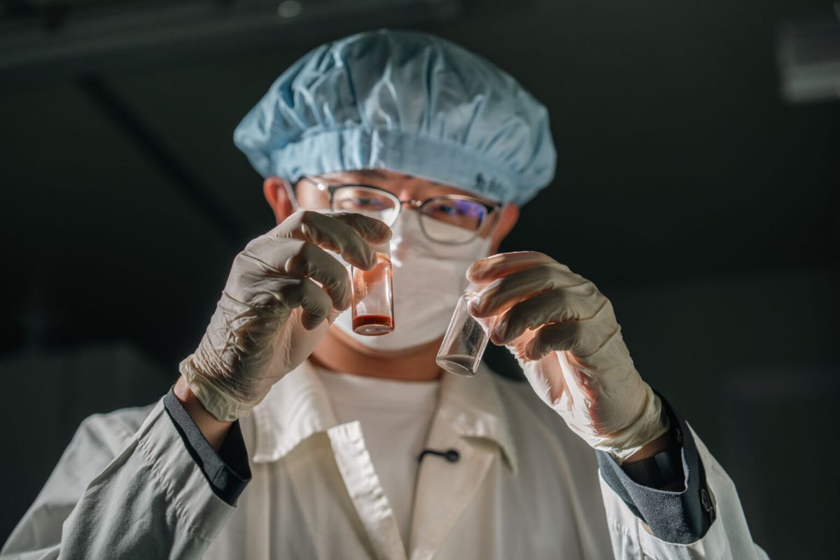 MagTIES integrates magnetic nanodiscs and piezoelectric nanoparticles, sequentially assembled onto neurons and bio-bonded to the cell membrane to enable wireless neural stimulation.
