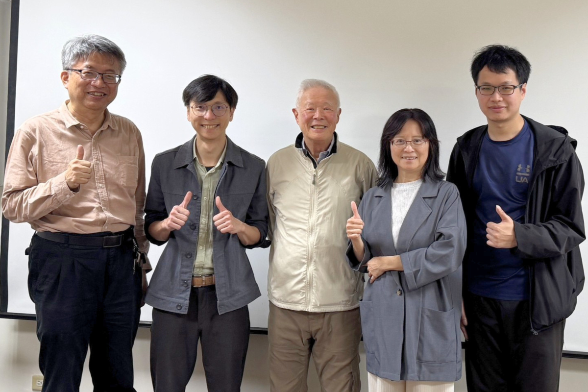Researchers from NYCU’s Institute of Brain Science and MacKay Memorial Hospital pose for a group photo.