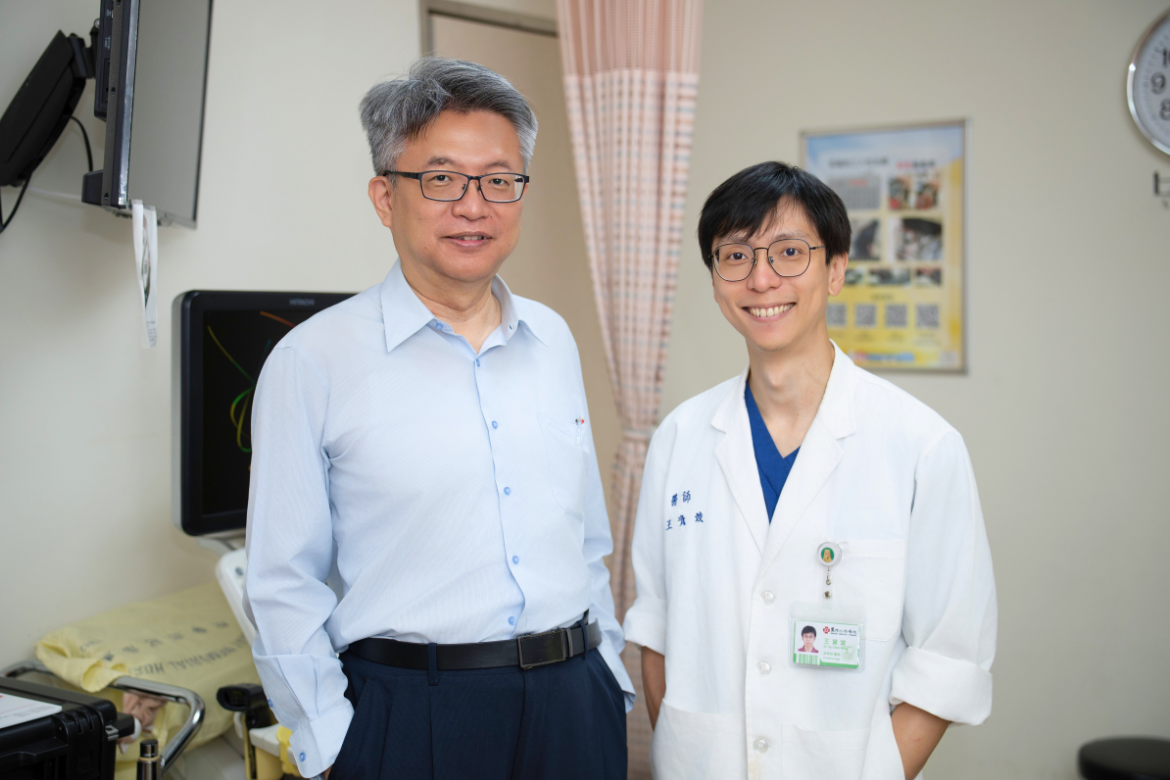 Dr. Tzu-Chun Wang (right) and Professor Terry B.-J. Kuo, whose teams collaborated on the precision anesthesia study.