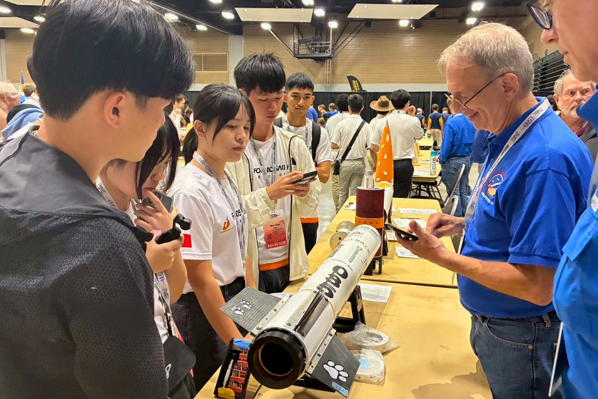 The Formosan Fox team presents the DIVA rocket for pre-flight safety inspection before launch at the 2026 IREC.
