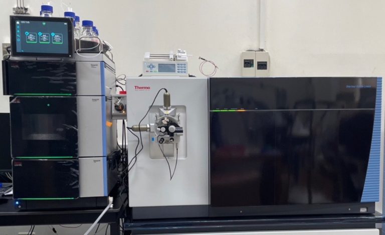 Fourier Transform Electric Field Orbitrap and Linear Ion Trap Hybrid Mass Spectrometer