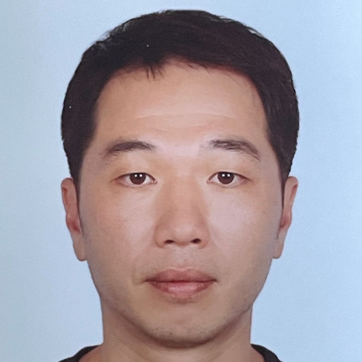張振興 副教授 圖片 Chen-Hsing Chang Associate Professor Picture